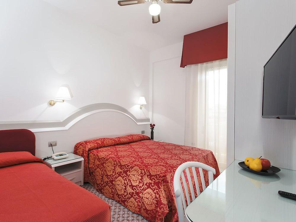 Hotel Caravelle Cesenatico Ngoại thất bức ảnh